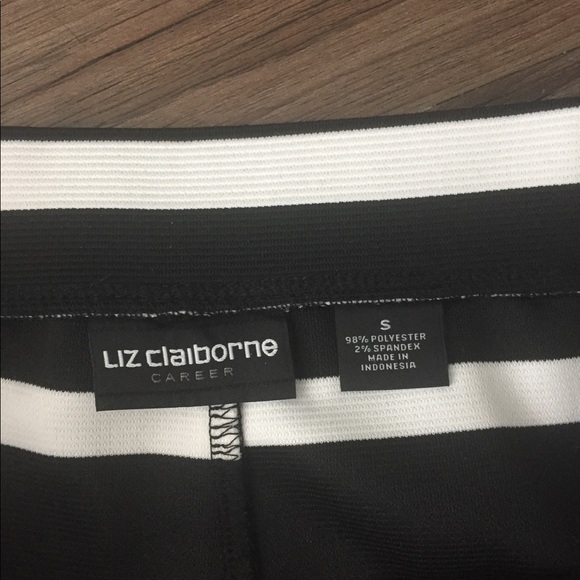 Skirt - Picture 3 of 3